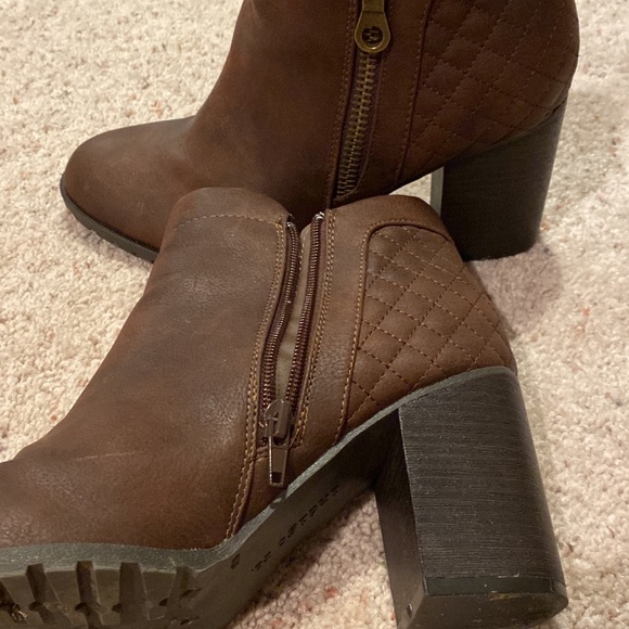 Indigo Rd Boots - Picture 2 of 2